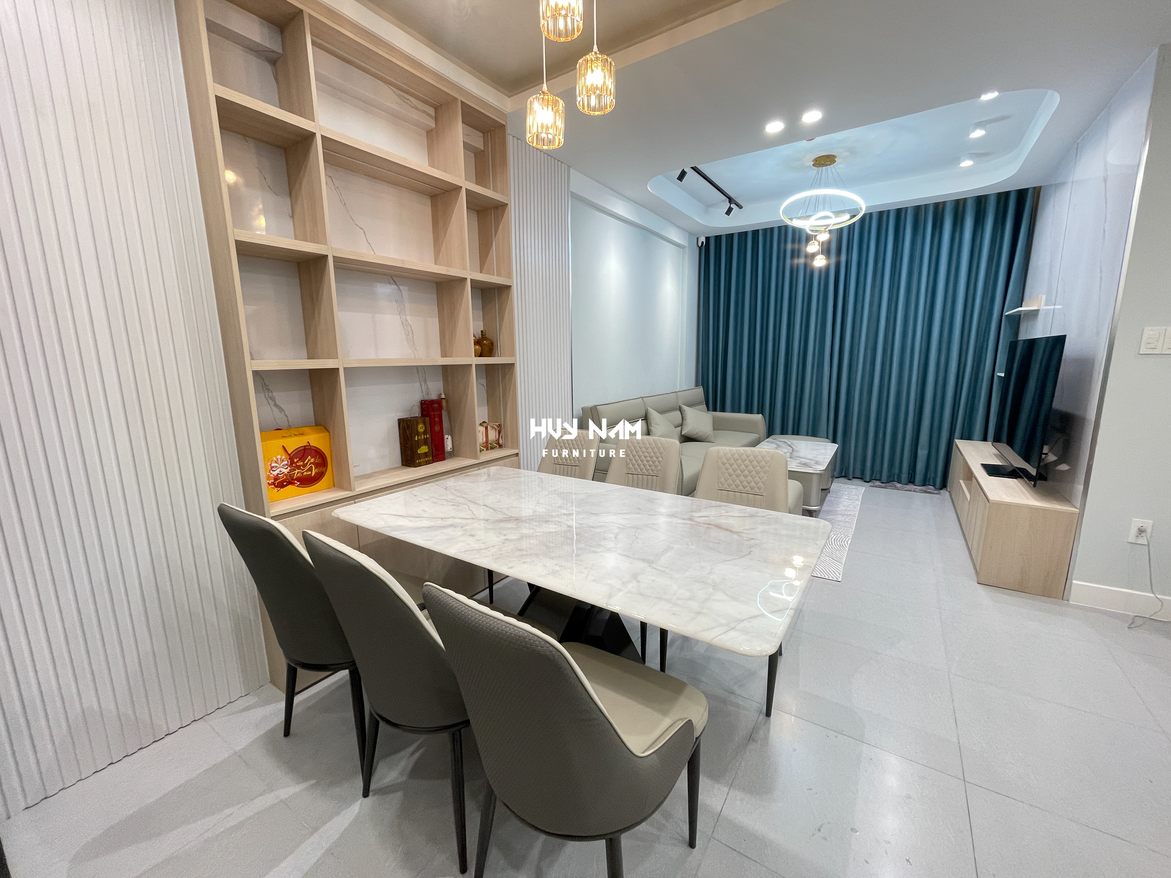 Bàn ăn đá tinh thể 1m6, chân X72, 6 ghế caro