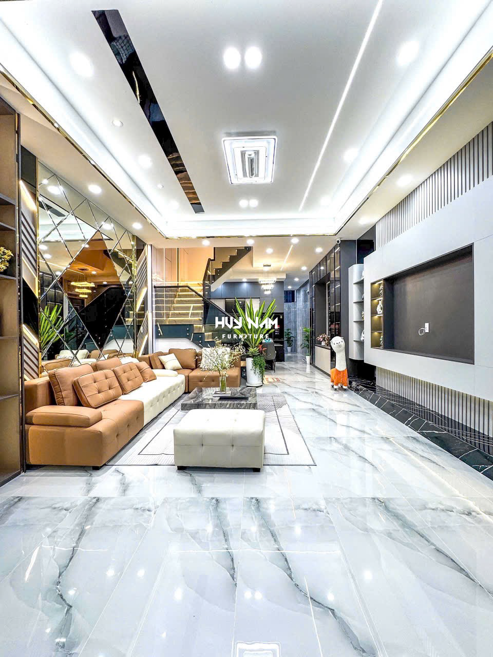 Sofa da nappa chống mực 330x170cm, bàn trà cẩm thạch nhập khẩu